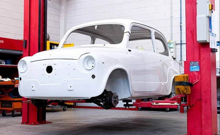 Auto e Moto d’Epoca 2021: tradizione e attualità nello stand Stellantis Heritage