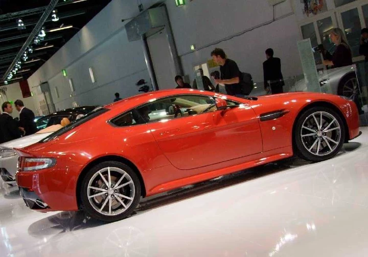 Aston Martin DBS Carbon Edition a Francoforte