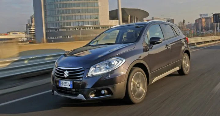 Suzuki S-Cross: porte aperte e promozioni nel weekend