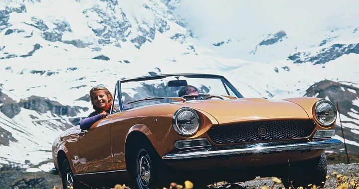Fiat 124 Spider: i suoi primi cinquant'anni