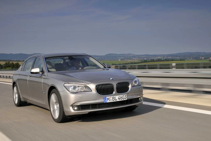 Bmw 750Li Model Year 2011: limousine bavarese