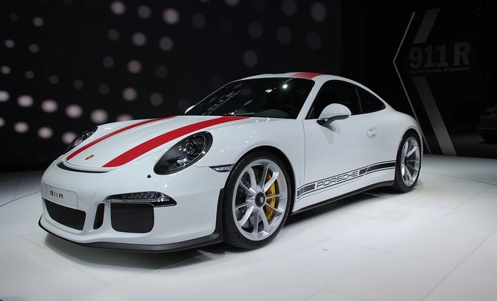 Porsche 911 R, a Ginevra senza compromessi