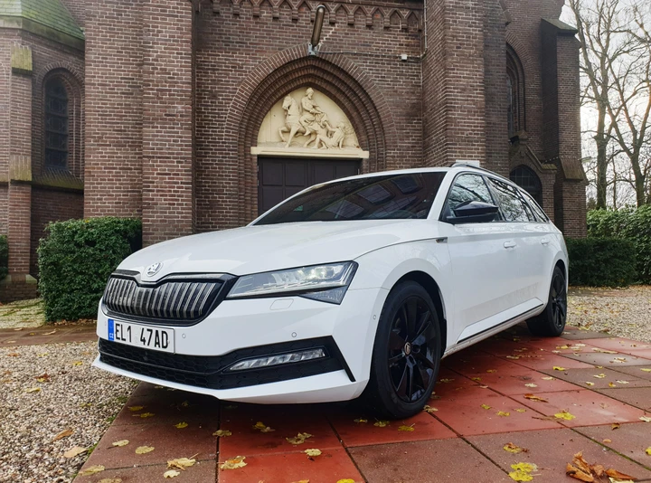 Skoda Superb iV: nuove immagini