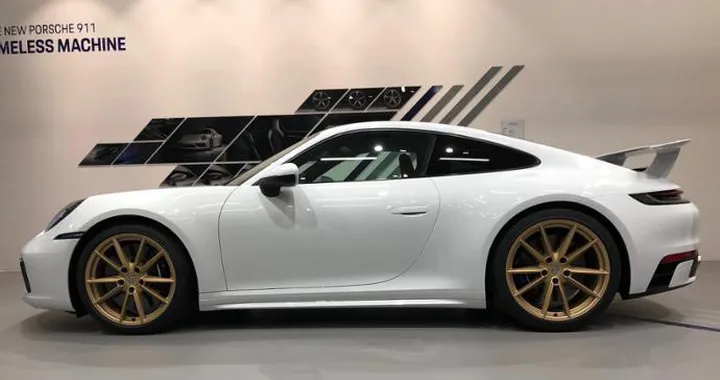Porsche 911: nuovi pacchetti e personalizzazioni Exclusive Manufaktur