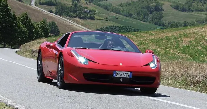 Ferrari 458 Spider: la prova su strada