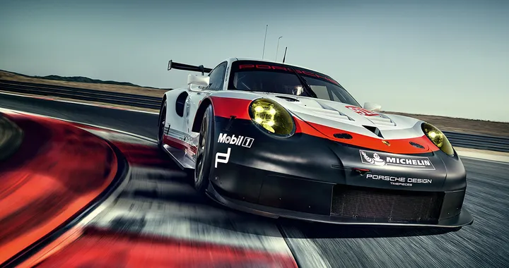 Nuova Porsche 911 RSR: tutti i segreti della nuova vettura da pista tedesca
