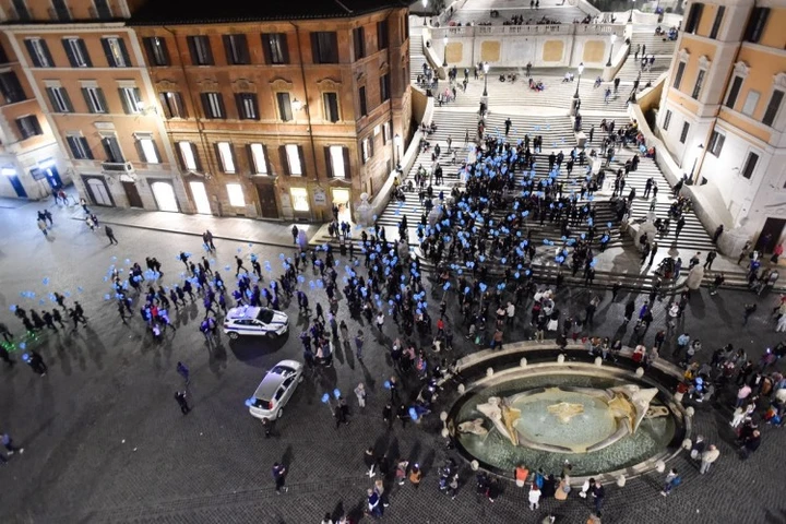 Mercedes EQ, flash mob nel cuore di Roma