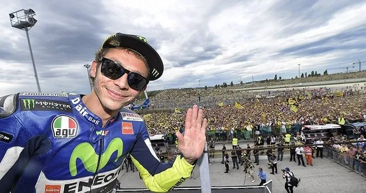 Valentino Rossi è già in pista