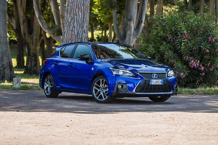 Lexus CT Hybrid: la prova su strada