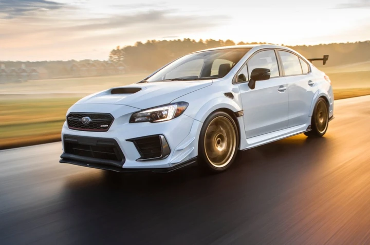 Subaru WRX STI S209: immagini ufficiali