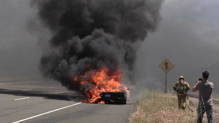 Incendio Lamborghini Aventador