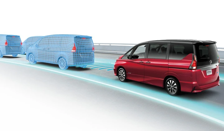 Nissan ProPilot: la guida semiautonoma debutta in Giappone