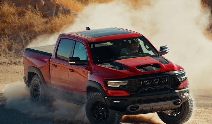 Ram 1500 TRX: svelato il super pick-up da 700 CV