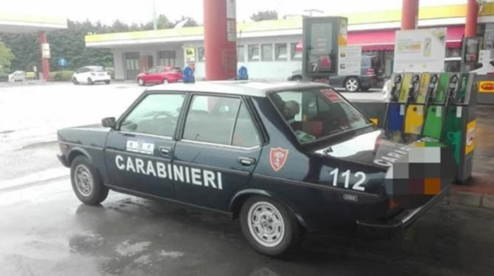La Polstrada ferma una Gazzella dei Carabinieri, ma era una replica