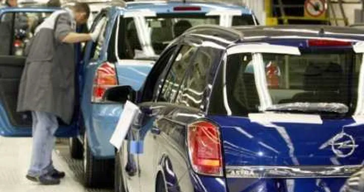 Opel in crisi: tagli negli stabilimenti europei