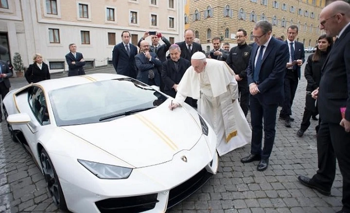 La Lamborghini Huracan RWD di Papa Francesco venduta all’asta