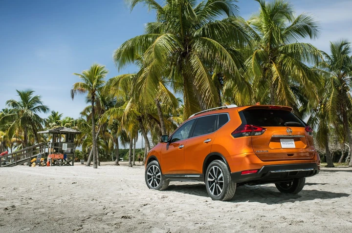 Nissan Rogue 2017, le immagini ufficiali