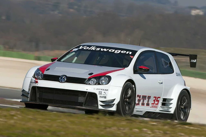 Volkswagen Golf 24 alla 24 Ore del Nurburgring