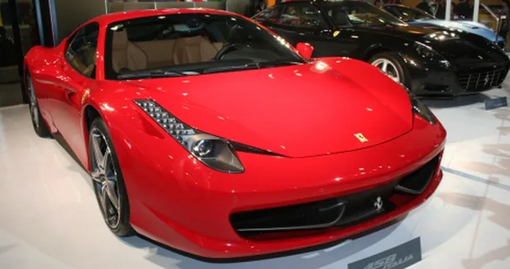 Ferrari 458 Italia, record sulla Tianmen Mountain