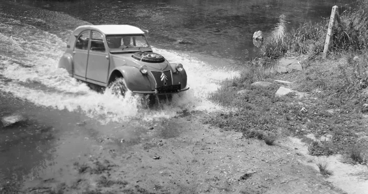 Citroen 2CV Sahara: rivoluzione in chiave off-road