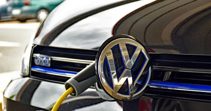 Volkswagen: solo elettriche dal 2033