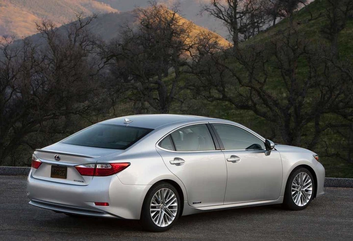 Lexus ES 300h 2013