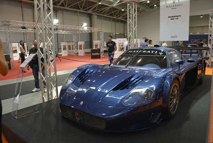 Maserati MC12: la leggenda a Supercar Roma