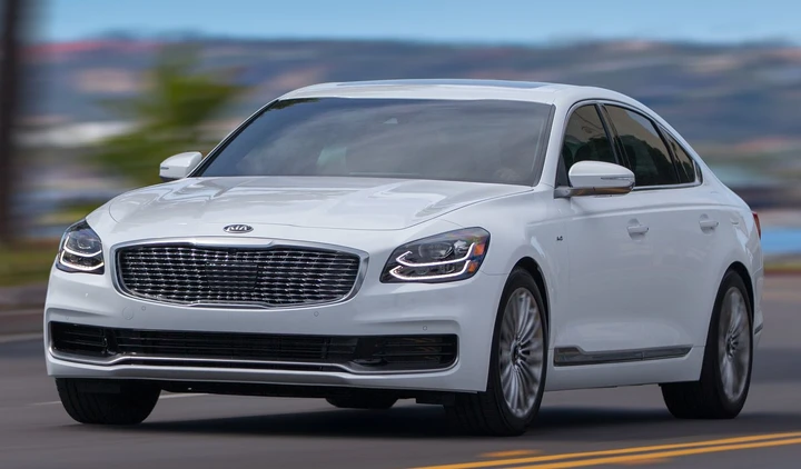 Kia K900: svelata la seconda generazione dell’ammiraglia coreana