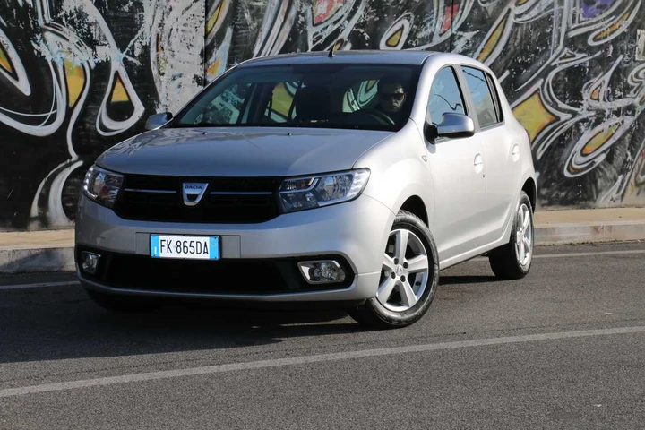 Dacia Sandero 1.0 SCe Laureate: la prova su strada