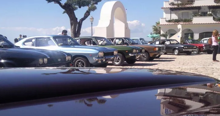 Ford classiche: il raduno a Sperlonga