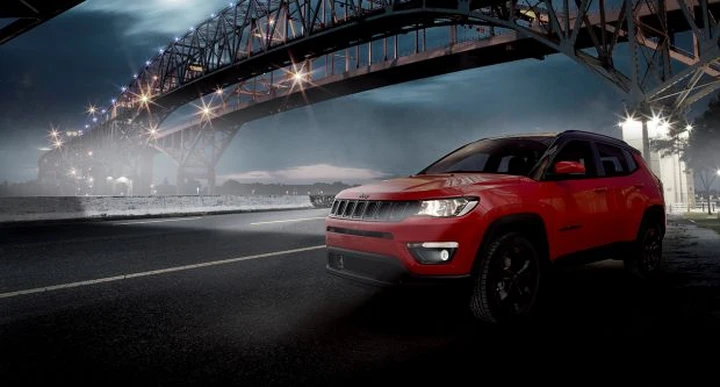 Jeep Compass Night Eagle: serie speciale in stile dark
