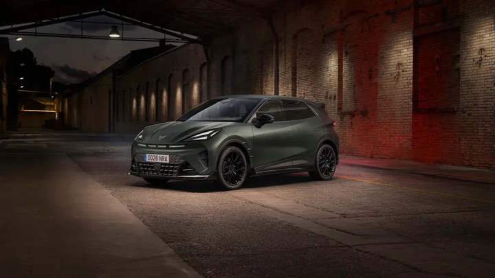 Cupra Raval by Abt, debutto a Parigi: cosa cambia e quando arriva