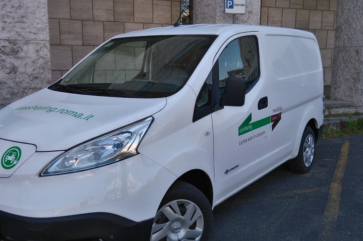 Nissan e-NV200, il Van Sharing elettrico parte da Roma