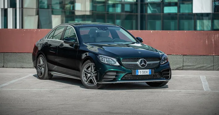 Mercedes Classe C 200 EQ-Boost: la prova su strada