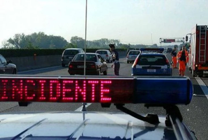 Guida alla gestione di incidenti in autostrada: cosa fare in caso di tamponamento o sinistro grave