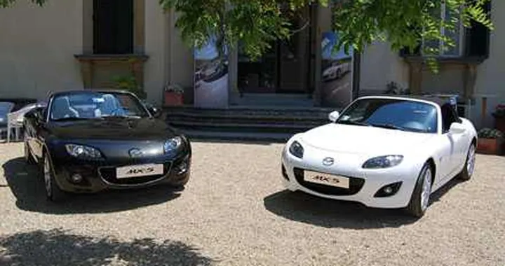 Mazda MX-5 Record Series: una roadster da record!