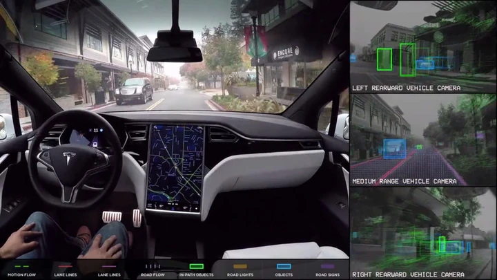 Tesla: guida autonoma per un milione di auto tra appena un anno