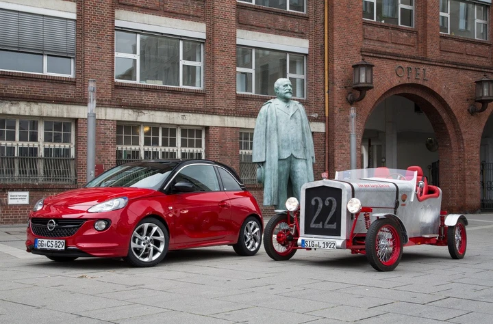 Loryc Electric Speedster: rinasce con Opel Adam