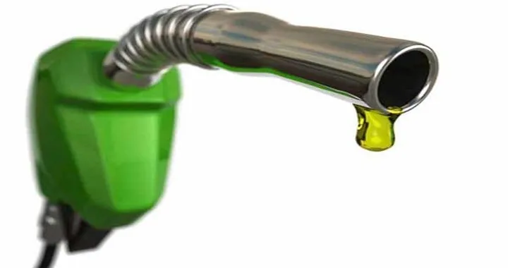 È Pasqua: il carburante aumenta