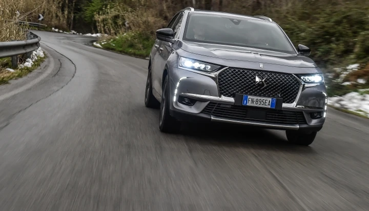 DS 7 Crossback 2020, debutta l’Advanced Traction Control