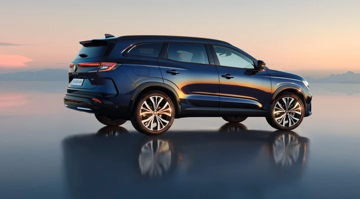 Renault Espace: immagini ufficiali