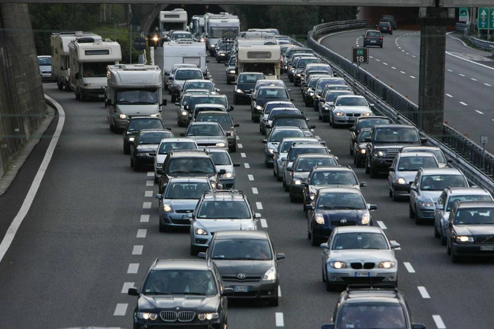 Traffico auto, in Italia cala per il secondo anno consecutivo