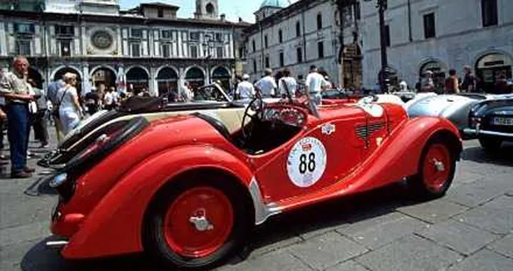 Mille Miglia 2011: un pubblico da record