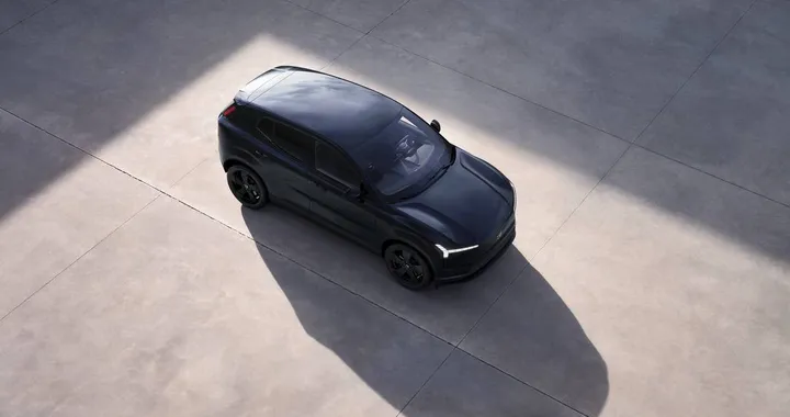 Arriva la Volvo EX30 Black Edition: eleganza nera, anima green