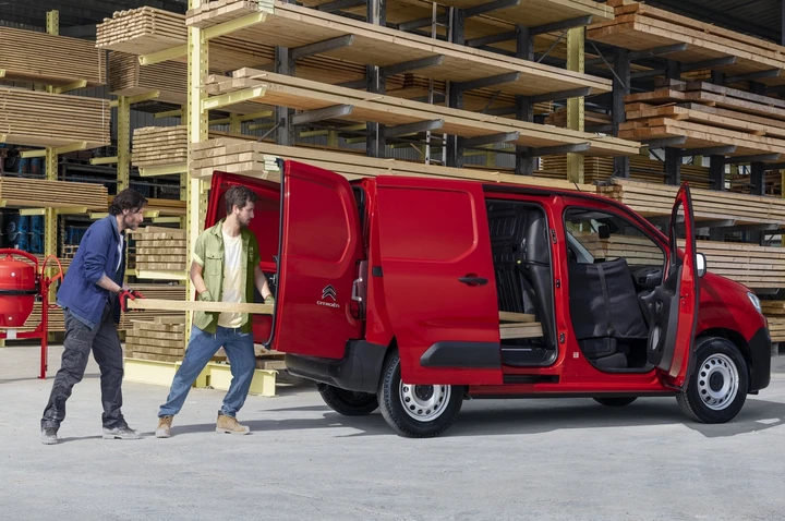 Nuovo Citroen Berlingo Van, più comfort e versatilità per chi lavora