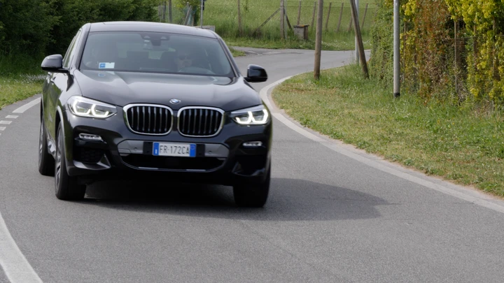 BMW X4 xDrive 20d: la prova su strada