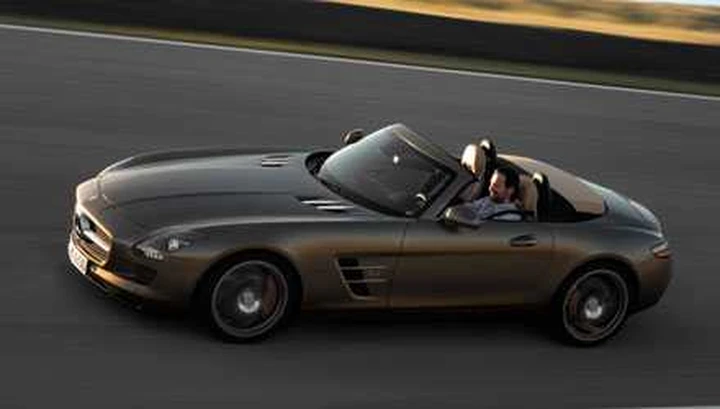 Mercedes SLS AMG Roadster, il video ufficiale