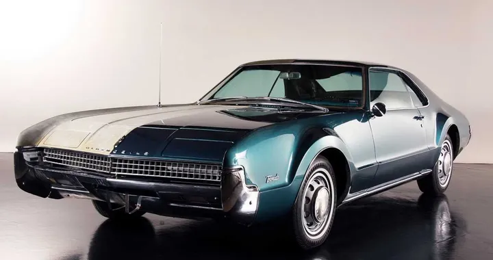Oldsmobile Toronado Two Face: un restauro a metà