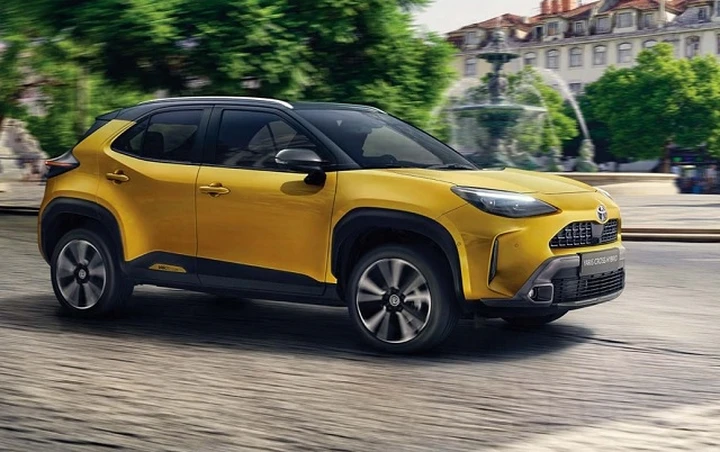Toyota Yaris Cross: prezzi, promozioni, configuratore