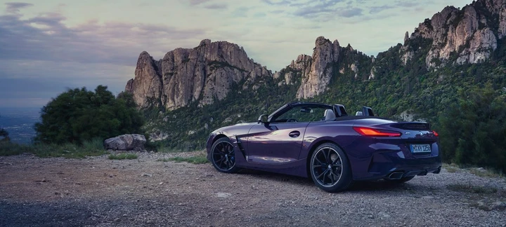BMW Z4 non va in pensione, merito del cambio manuale